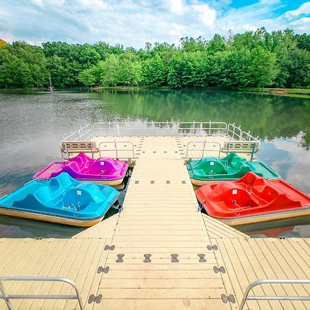 Отель Sun Retreats Lancaster County Narvon Экстерьер фото