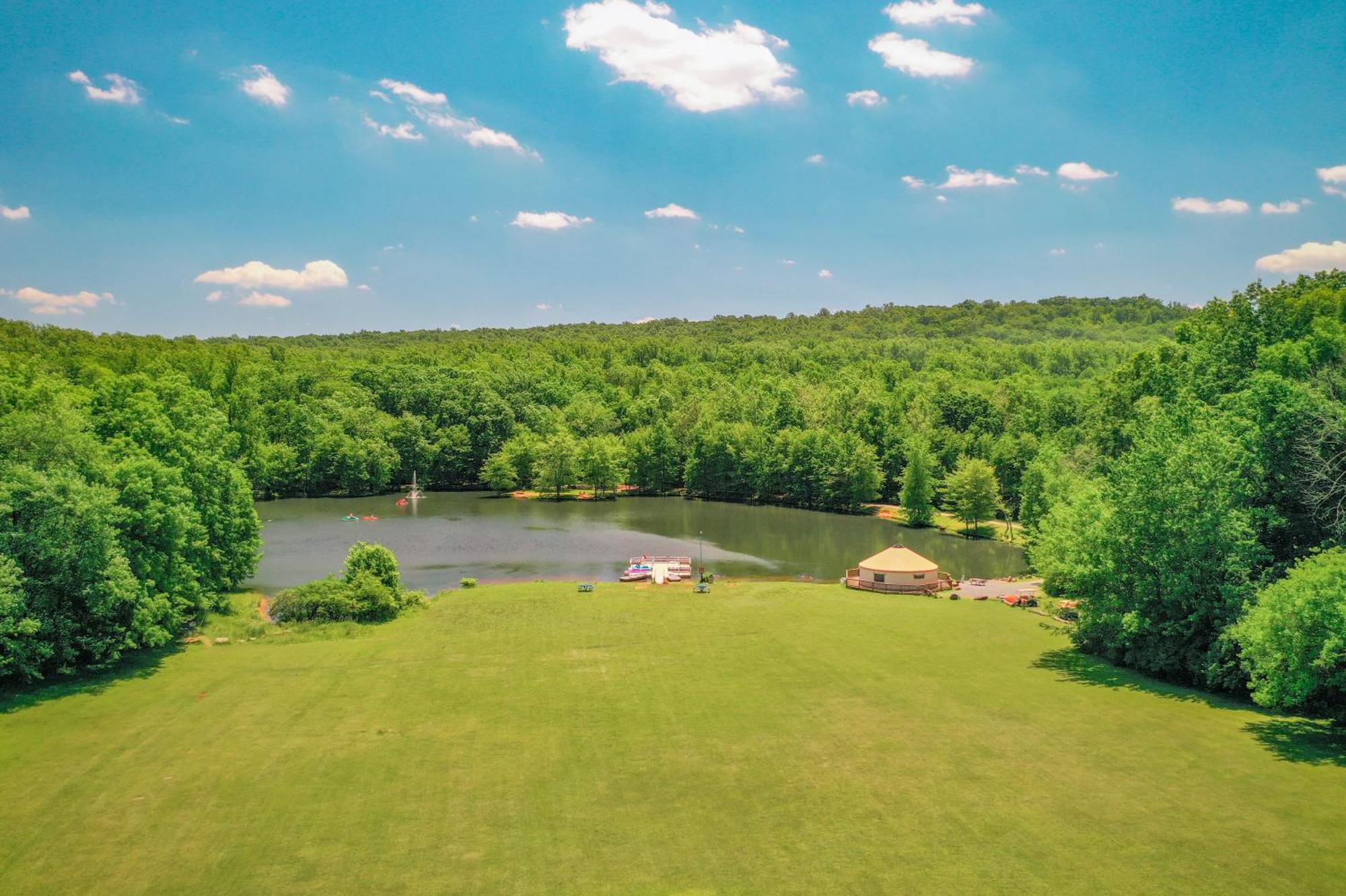 Отель Sun Retreats Lancaster County Narvon Экстерьер фото