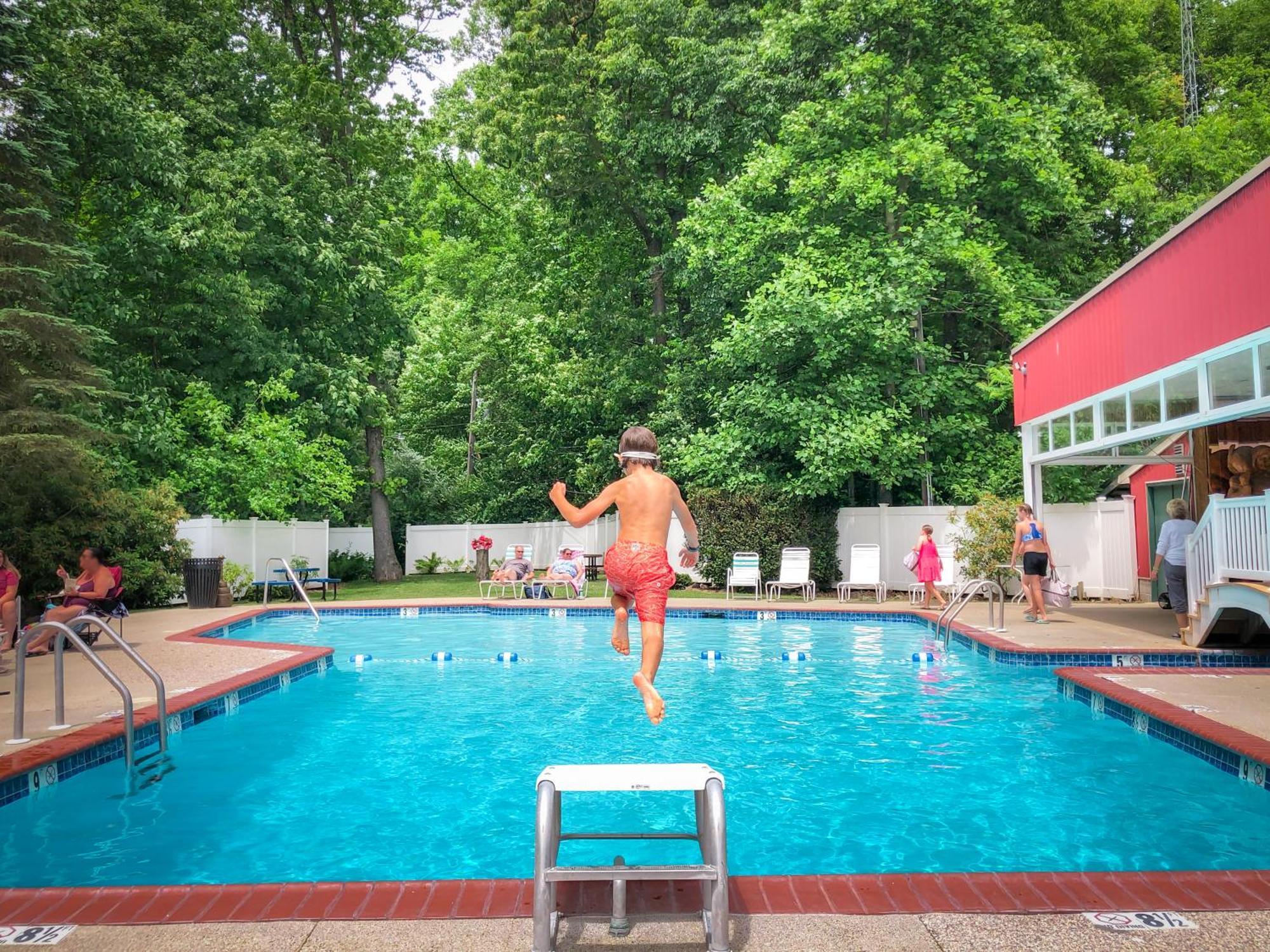 Отель Sun Retreats Lancaster County Narvon Экстерьер фото